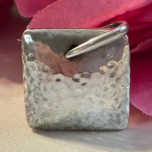 Silpada S1118 Iconic Puffy Hammered Square Pillow Sterling Silver Pendant - Picture 1 of 14